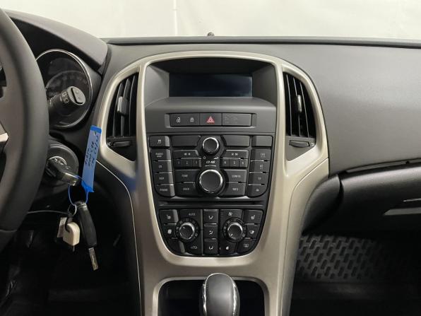 Opel Astra J с пробегом 2011 года, цена 800 000 рублей, 150587 км, хэтчбек, Автокод Объявления