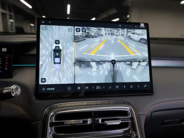 Geely Galaxy M7 с пробегом 2026 года, цена 3 610 000 рублей, 18 км, внедорожник, Автокод Объявления
