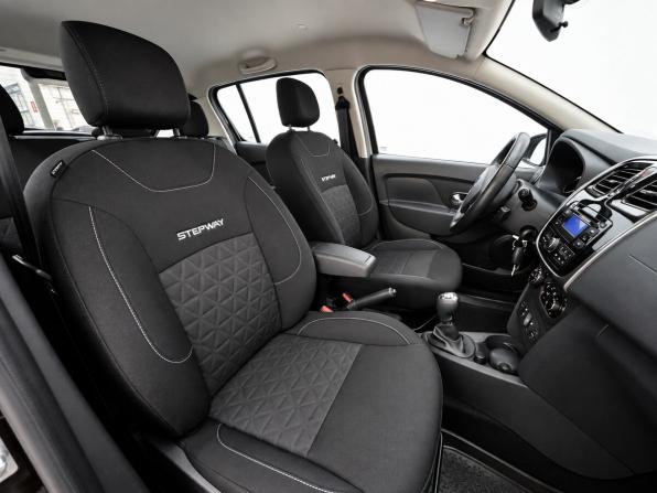 Renault Sandero II с пробегом 2015 года, цена 890 000 рублей, 78203 км, хэтчбек, Автокод Объявления