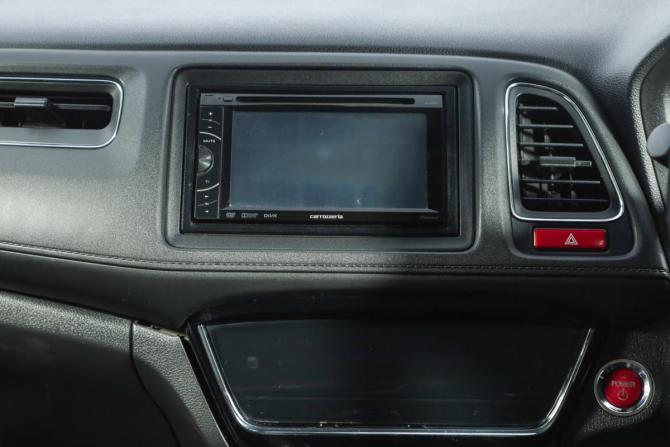 Honda Vezel I с пробегом 2014 года, цена 1 549 000 рублей, 184000 км, внедорожник, Автокод Объявления