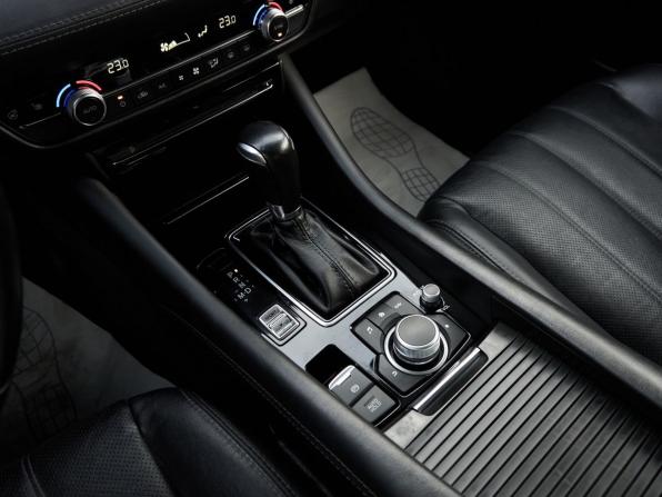 Mazda 6 III (GJ) Рестайлинг 2 с пробегом 2020 года, цена 2 340 000 рублей, 143775 км, седан, Автокод Объявления