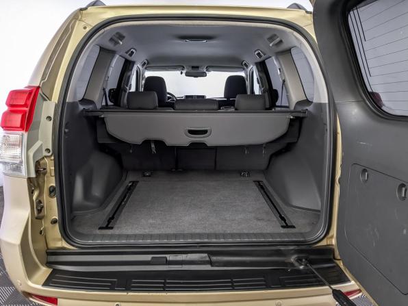 Toyota Land Cruiser Prado 150 Series с пробегом 2012 года, цена 2 700 000 рублей, 283219 км, внедорожник, Автокод Объявления