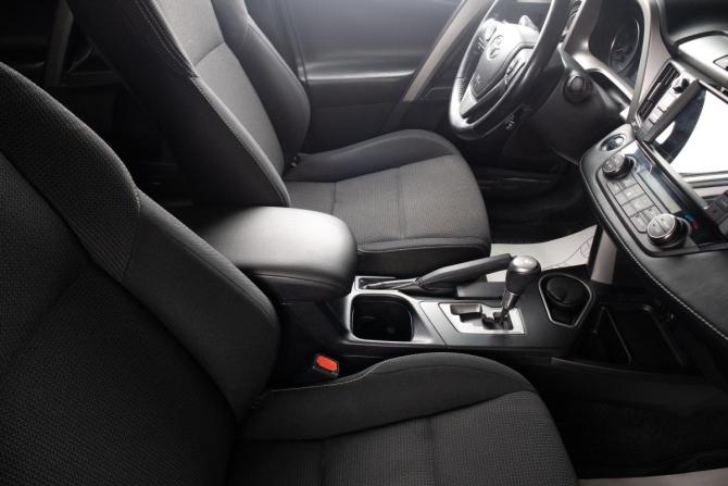 Toyota RAV4 IV (XA40) Рестайлинг с пробегом 2017 года, цена 2 549 000 рублей, 97161 км, внедорожник, Автокод Объявления
