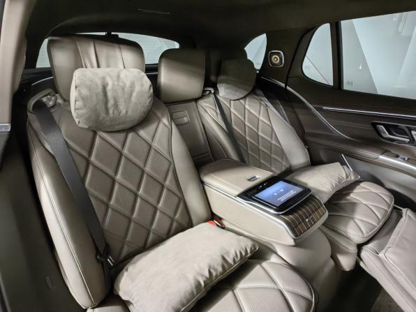 Mercedes-Benz Maybach EQS SUV с пробегом 2024 года, цена 22 600 000 рублей, 7175 км, внедорожник, Автокод Объявления