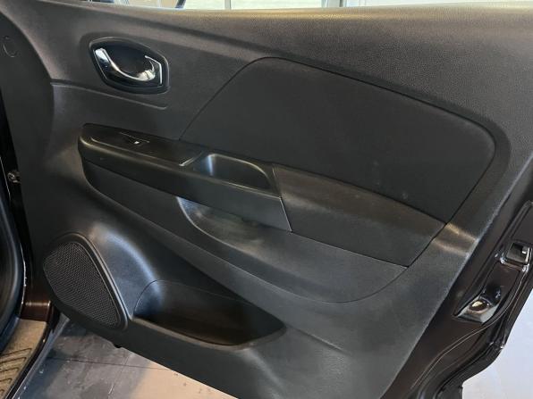 Renault Kaptur I с пробегом 2018 года, цена 1 533 000 рублей, 120115 км, внедорожник, Автокод Объявления