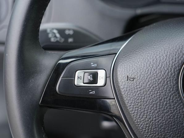 Volkswagen Polo V Рестайлинг с пробегом 2016 года, цена 1 170 000 рублей, 97253 км, седан, Автокод Объявления