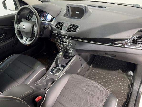 Renault Fluence I Рестайлинг с пробегом 2013 года, цена 899 800 рублей, 102000 км, седан, Автокод Объявления