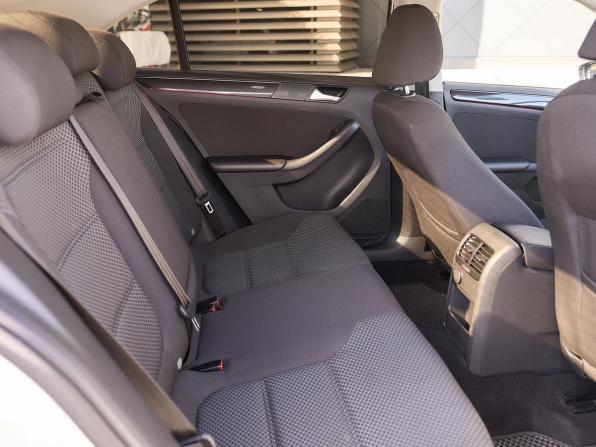 Volkswagen Jetta VI Рестайлинг с пробегом 2018 года, цена 1 349 000 рублей, 180671 км, седан, Автокод Объявления