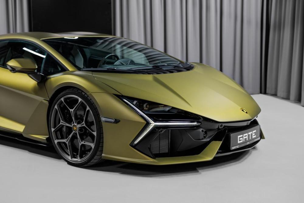 Lamborghini Revuelto Москва  - изображение 13
