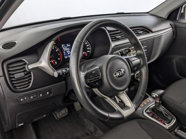 Kia Rio IV Рестайлинг с пробегом 2021 года, цена 1 680 000 рублей, 47426 км, седан, Автокод Объявления