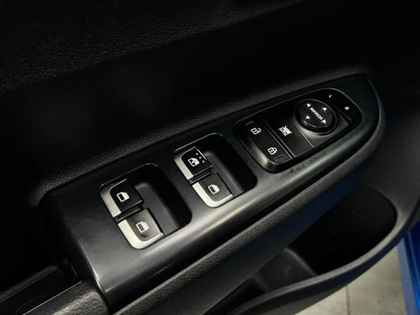 Kia Rio IV с пробегом 2018 года, цена 1 299 000 рублей, 159053 км, седан, Автокод Объявления