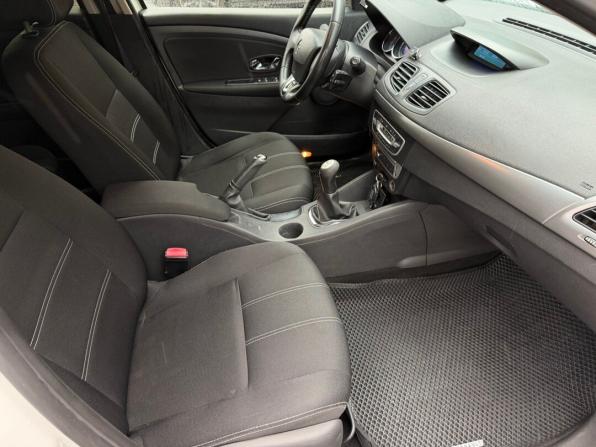 Renault Fluence I Рестайлинг с пробегом 2013 года, цена 575 000 рублей, 268653 км, седан, Автокод Объявления