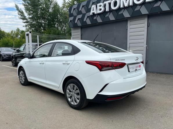 Hyundai Solaris II Рестайлинг с пробегом 2021 года, цена 1 385 000 рублей, 56358 км, седан, Автокод Объявления