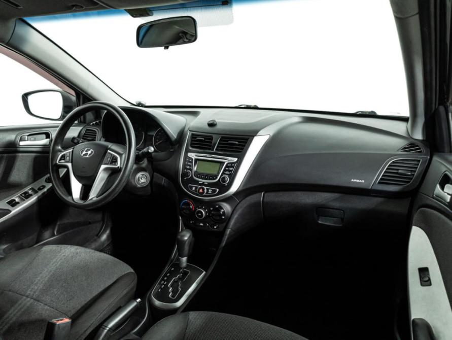 Hyundai Solaris I Санкт-Петербург  - изображение 10