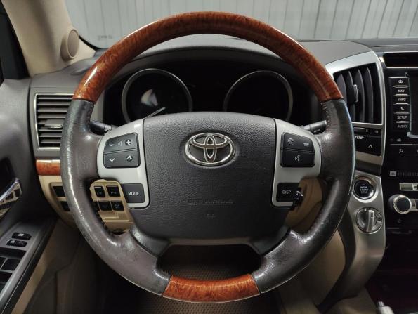 Toyota Land Cruiser 200 Series Рестайлинг 1 с пробегом 2012 года, цена 2 790 000 рублей, 269018 км, внедорожник, Автокод Объявления