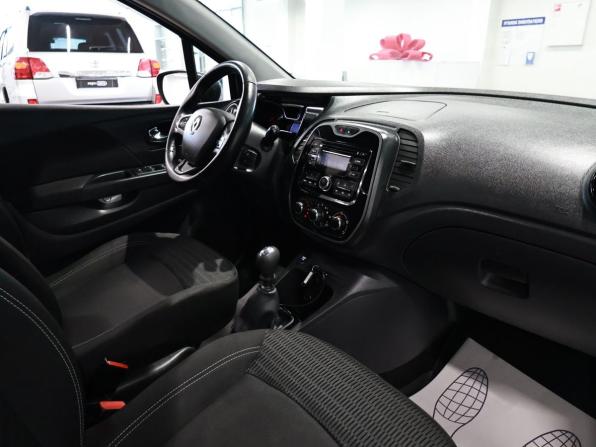Renault Kaptur I с пробегом 2017 года, цена 1 380 000 рублей, 161575 км, внедорожник, Автокод Объявления