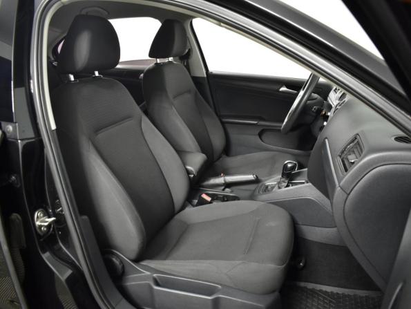Volkswagen Jetta VI Рестайлинг с пробегом 2015 года, цена 1 098 900 рублей, 182632 км, седан, Автокод Объявления
