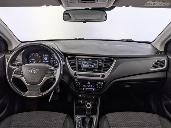 Hyundai Solaris II с пробегом 2017 года, цена 1 175 000 рублей, 163268 км, седан, Автокод Объявления