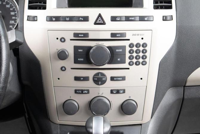 Opel Zafira B Рестайлинг с пробегом 2008 года, цена 799 000 рублей, 198000 км, компактвэн, Автокод Объявления