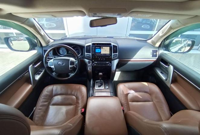 Toyota Land Cruiser 200 Series Рестайлинг 1 с пробегом 2015 года, цена 3 505 000 рублей, 370572 км, внедорожник, Автокод Объявления
