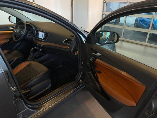 Lada (ВАЗ) Vesta I Рестайлинг (NG) с пробегом 2024 года, цена 1 665 000 рублей, 7724 км, универсал, Автокод Объявления