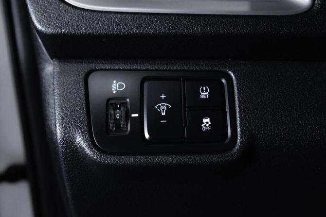 Hyundai Solaris II Рестайлинг с пробегом 2020 года, цена 1 370 000 рублей, 75609 км, седан, Автокод Объявления