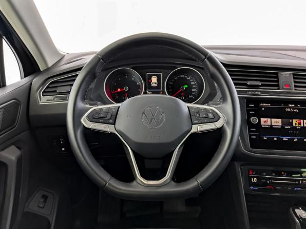 Volkswagen Tiguan II Рестайлинг с пробегом 2021 года, цена 3 750 000 рублей, 17314 км, внедорожник, Автокод Объявления