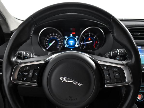 Jaguar F-Pace I с пробегом 2019 года, цена 2 560 000 рублей, 141734 км, внедорожник, Автокод Объявления