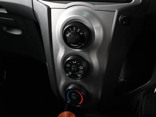 Toyota Vitz II (XP90) с пробегом 2010 года, цена 600 000 рублей, 177642 км, хэтчбек, Автокод Объявления