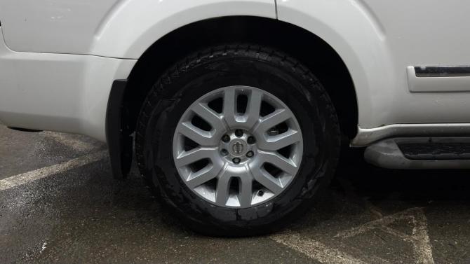 Nissan Pathfinder III Рестайлинг с пробегом 2010 года, цена 1 300 000 рублей, 286917 км, внедорожник, Автокод Объявления