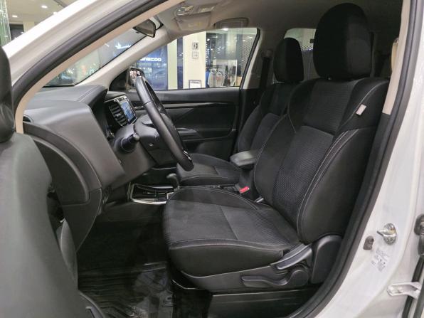 Mitsubishi Outlander III Рестайлинг 3 с пробегом 2019 года, цена 2 301 000 рублей, 71152 км, внедорожник, Автокод Объявления