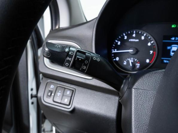 Hyundai Solaris II с пробегом 2017 года, цена 1 355 000 рублей, 78345 км, седан, Автокод Объявления