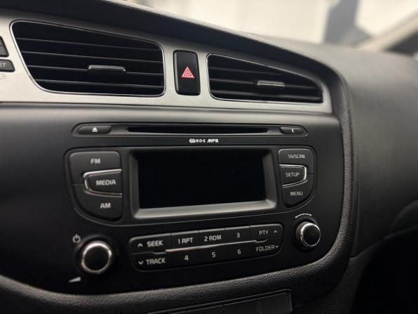 Kia Ceed II с пробегом 2013 года, цена 1 029 000 рублей, 140000 км, хэтчбек, Автокод Объявления