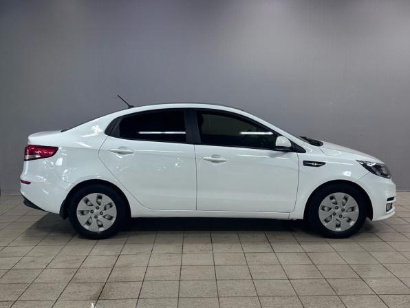 Kia Rio III Рестайлинг с пробегом 2015 года, цена 550 000 рублей, 232274 км, седан, Автокод Объявления