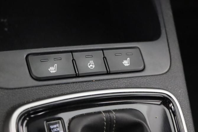Kia Rio IV Рестайлинг с пробегом 2021 года, цена 1 679 990 рублей, 134480 км, хэтчбек, Автокод Объявления