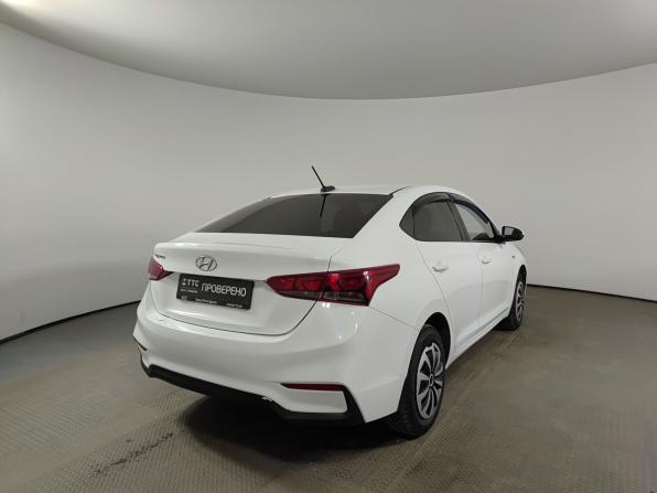 Hyundai Solaris II с пробегом 2017 года, цена 935 000 рублей, 150000 км, седан, Автокод Объявления