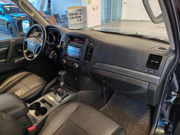 Mitsubishi Pajero IV Рестайлинг 1 с пробегом 2013 года, цена 2 168 000 рублей, 174950 км, внедорожник, Автокод Объявления