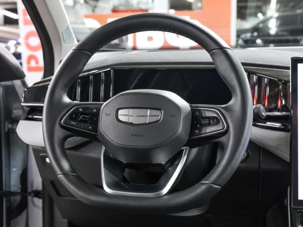 Geely Atlas II с пробегом 2024 года, цена 3 149 000 рублей, 16230 км, внедорожник, Автокод Объявления