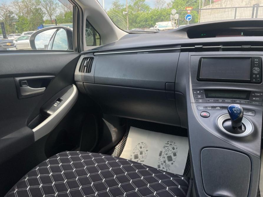 Toyota Prius III Рестайлинг (XW30) Краснодар  - изображение 19