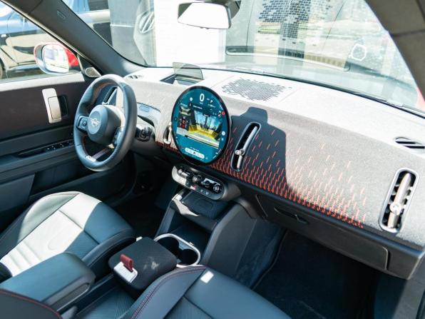 Mini Countryman III с пробегом 2024 года, цена 8 290 000 рублей, 6354 км, внедорожник, Автокод Объявления