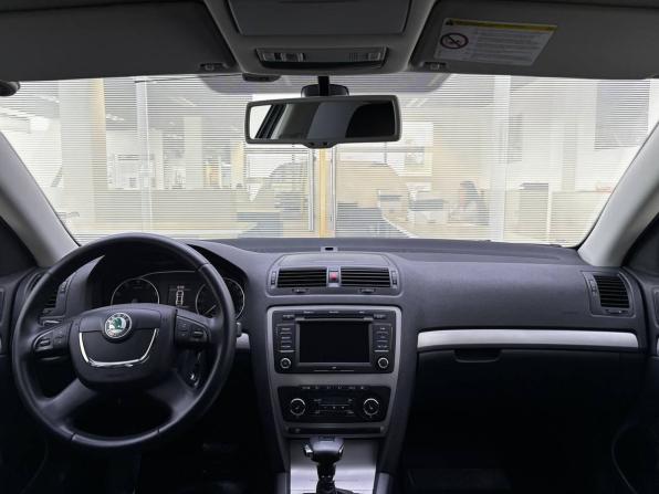 Skoda Octavia II (A5) Рестайлинг с пробегом 2012 года, цена 1 260 000 рублей, 49065 км, лифтбек, Автокод Объявления