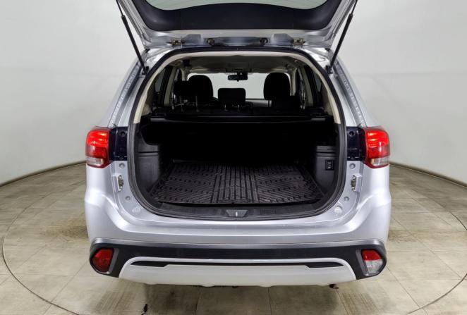 Mitsubishi Outlander III Рестайлинг 2 с пробегом 2018 года, цена 1 870 000 рублей, 235730 км, внедорожник, Автокод Объявления