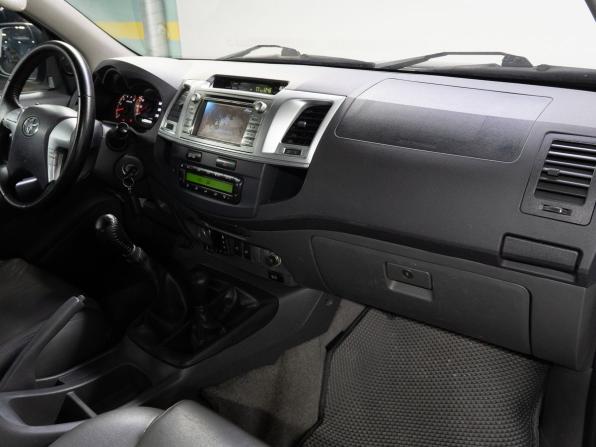 Toyota Hilux VII Рестайлинг с пробегом 2012 года, цена 1 650 000 рублей, 243174 км, пикап, Автокод Объявления
