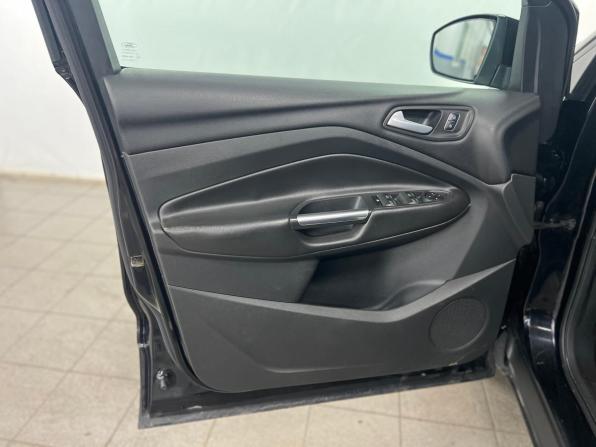 Ford Kuga II Рестайлинг с пробегом 2017 года, цена 1 180 000 рублей, 203000 км, внедорожник, Автокод Объявления