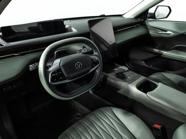 Changan Lamore с пробегом 2023 года, цена 2 179 700 рублей, 26878 км, седан, Автокод Объявления