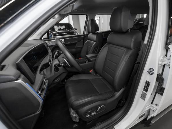Hyundai Santa Fe V (MX5) с пробегом 2024 года, цена 5 700 000 рублей, 4915 км, внедорожник, Автокод Объявления