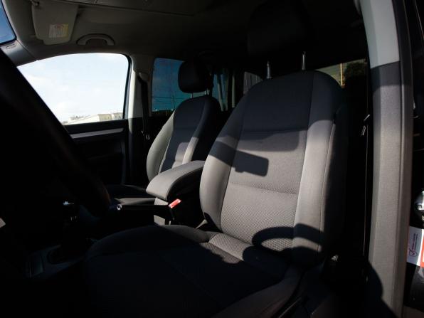 Volkswagen Touran I Рестайлинг 2 с пробегом 2010 года, цена 650 000 рублей, 247919 км, компактвэн, Автокод Объявления