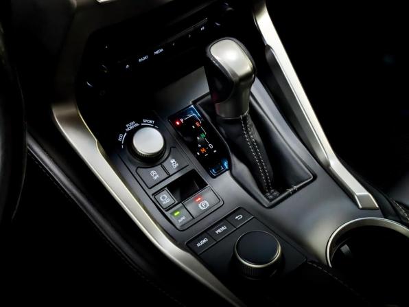 Lexus NX I с пробегом 2016 года, цена 2 850 000 рублей, 119936 км, внедорожник, Автокод Объявления