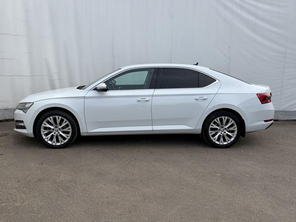 Skoda Superb III Рестайлинг с пробегом 2022 года, цена 2 870 000 рублей, 103220 км, лифтбек, Автокод Объявления