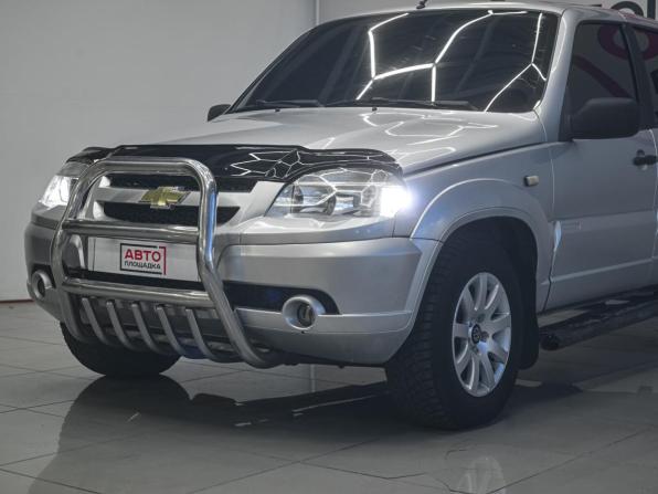 Chevrolet Niva I с пробегом 2006 года, цена 360 000 рублей, 221506 км, внедорожник, Автокод Объявления